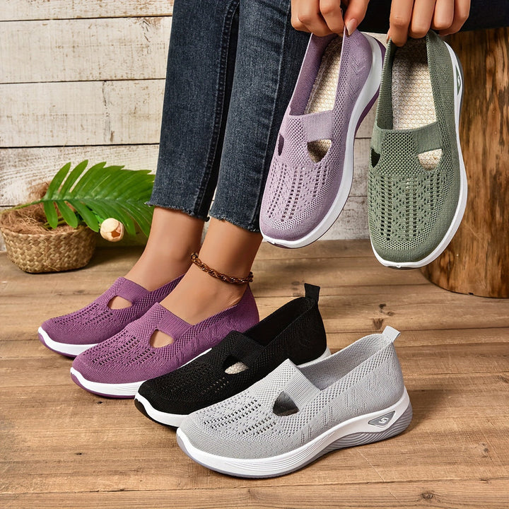 Duttini | Perforated Orthopedic with Cushioned Arch Support