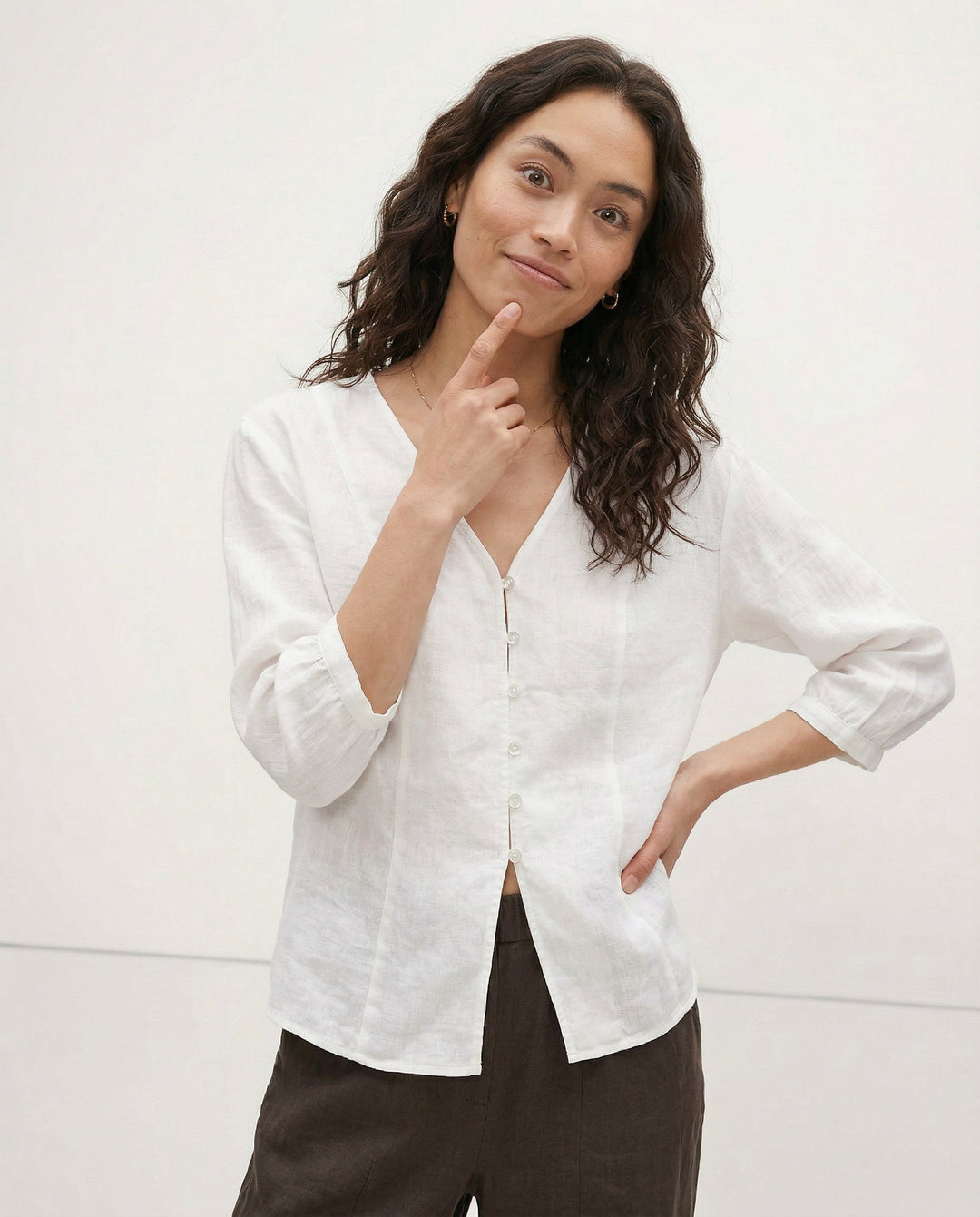 Duttini | Fitted V-Neck Linen Blouse for Women