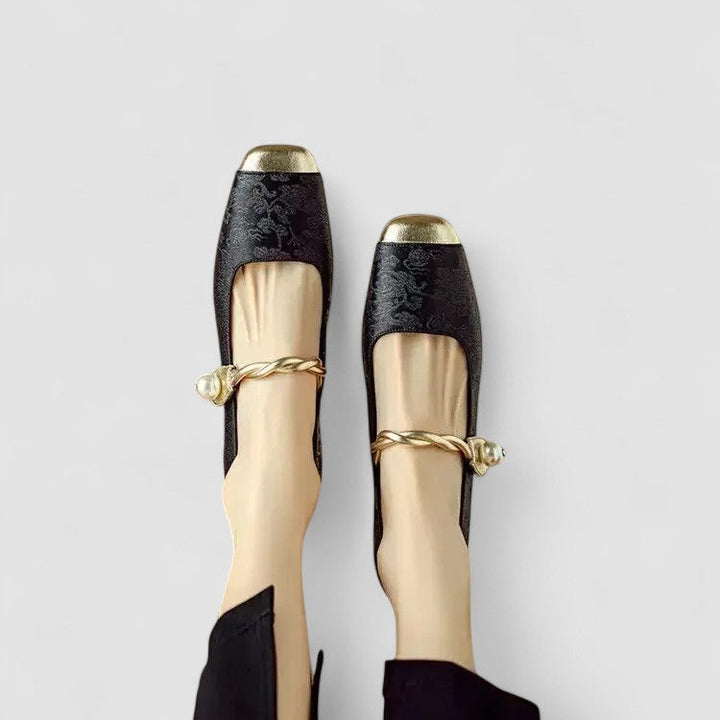 Duttini | Lightweight Metallic Accents with a Comfort Fit