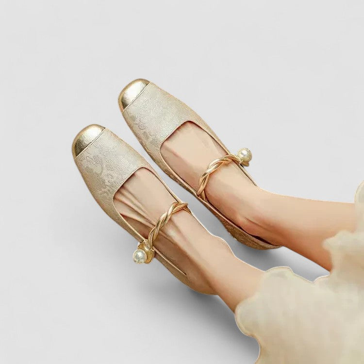Duttini | Lightweight Metallic Accents with a Comfort Fit