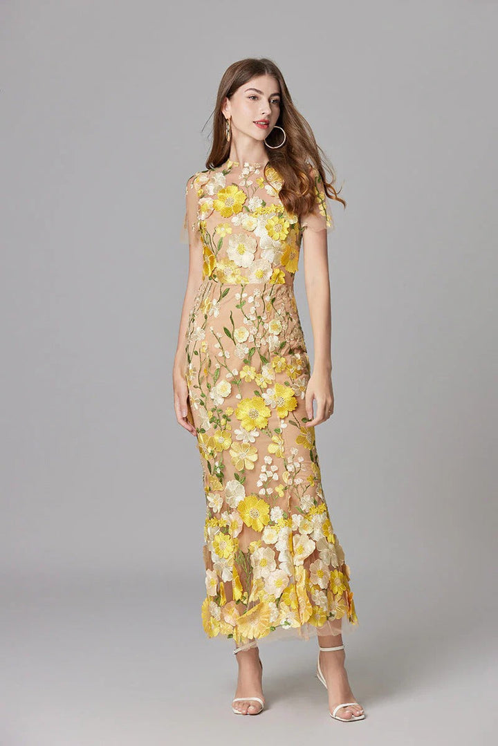 Duttini | Elegant 3D Floral Appliqué Sheer Mesh Sleeveless Maxi Dress