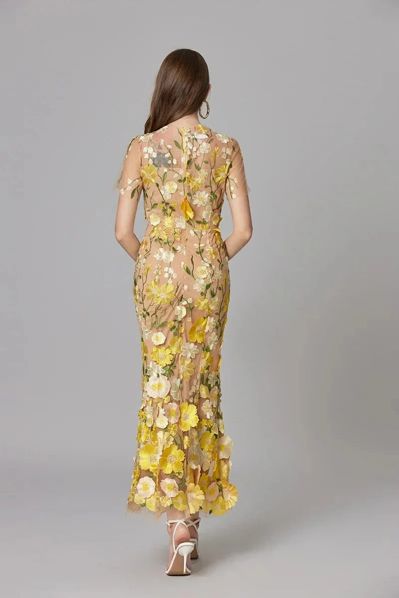 Duttini | Elegant 3D Floral Appliqué Sheer Mesh Sleeveless Maxi Dress