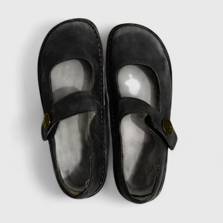Duttini | Cushioned Stitch-Defined Sole for All-Day Comfort