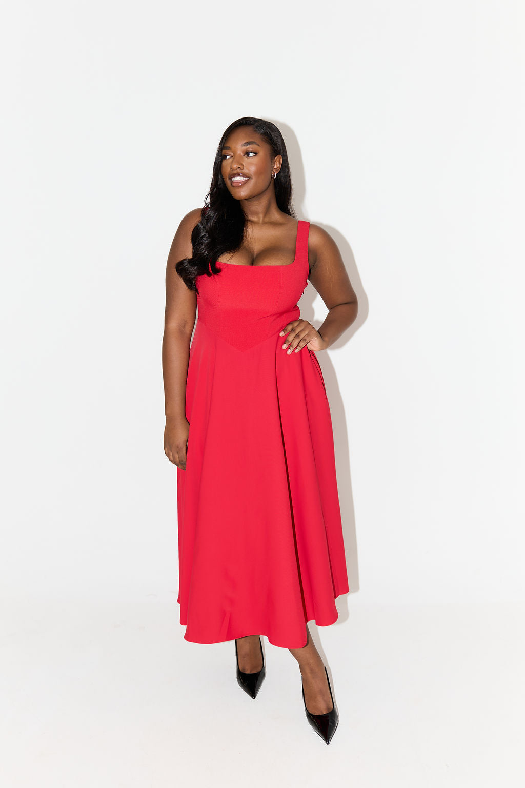 Duttini | Timeless Flowy Midi Dress with a Flattering Silhouette