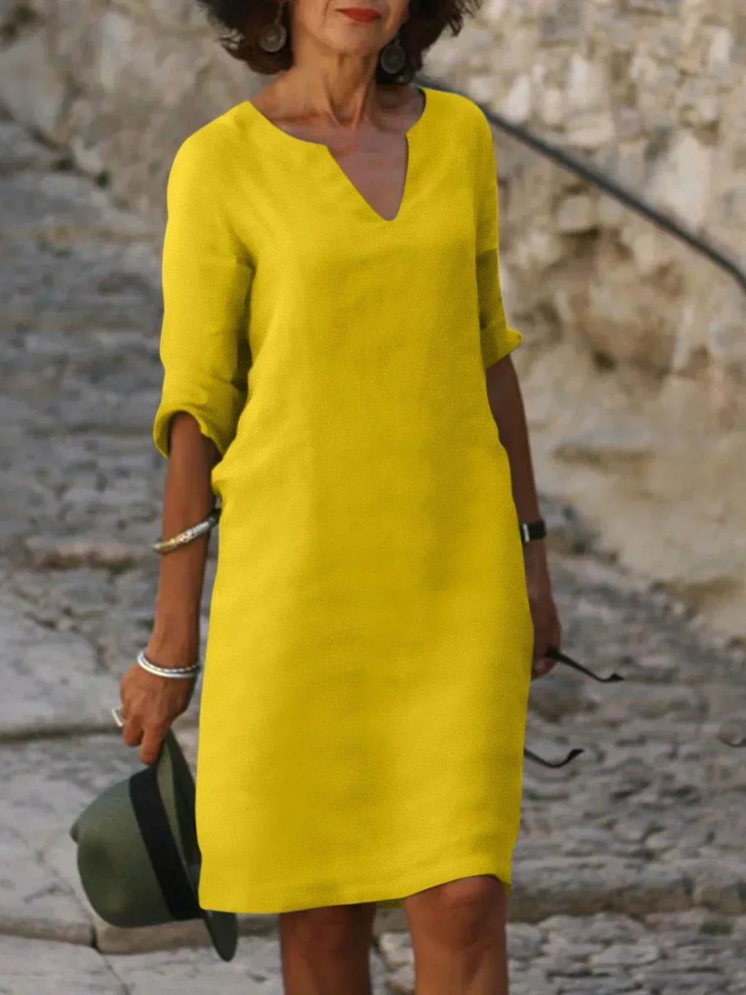 Duttini | Elegant Dress With V-Neck with a Flattering Silhouette