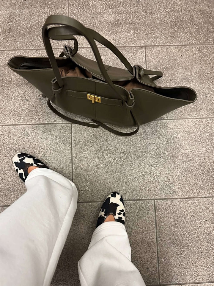 Duttini | Structured Shopper Bag, Gold-Tone Detail