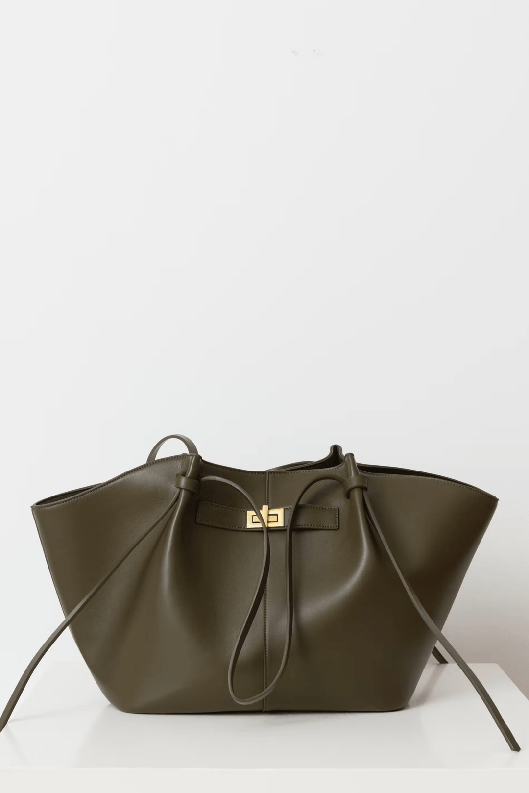 Duttini | Structured Shopper Bag, Gold-Tone Detail